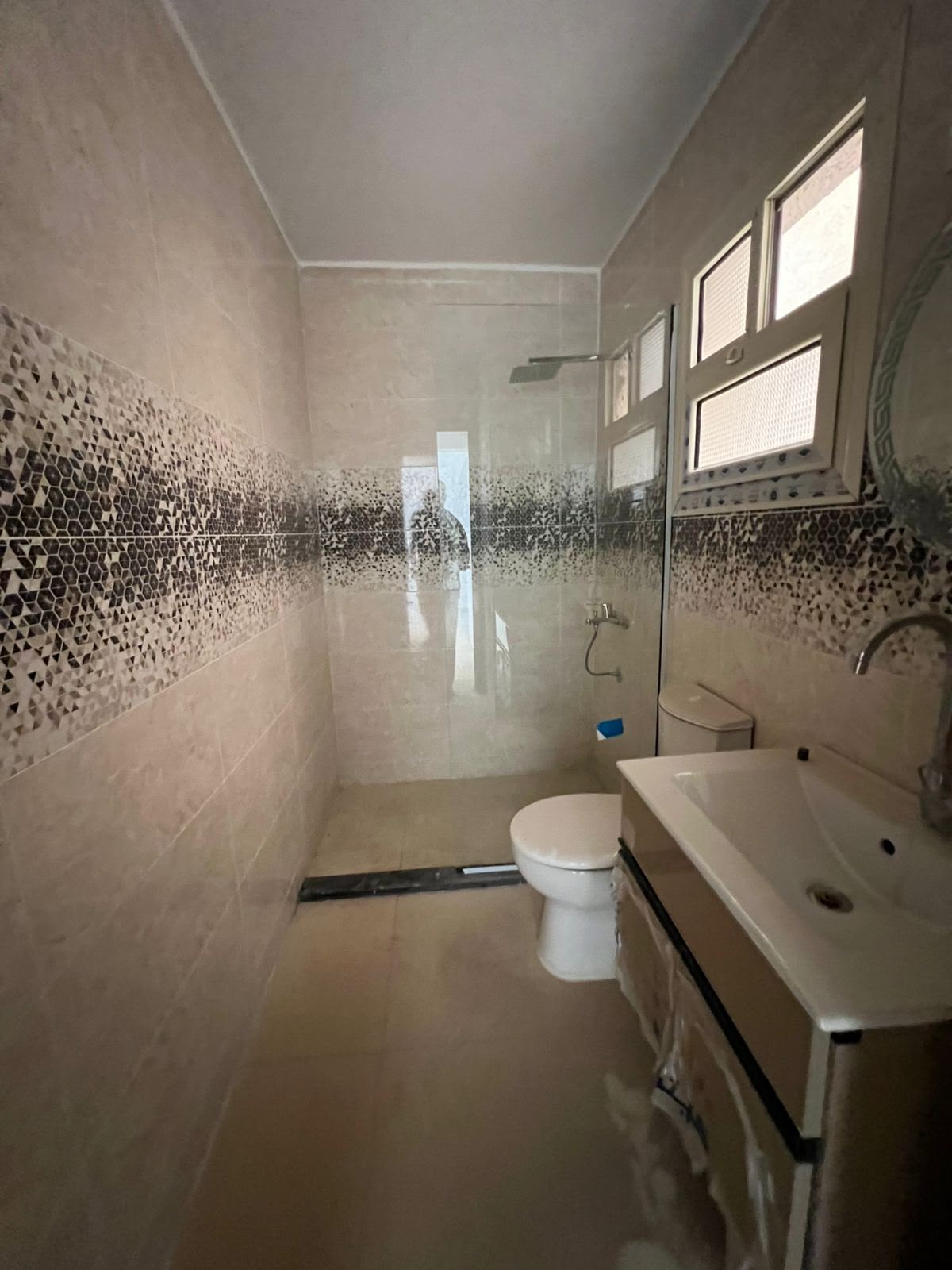 شقه للبيع دور اول مرحله تالته نموذج f